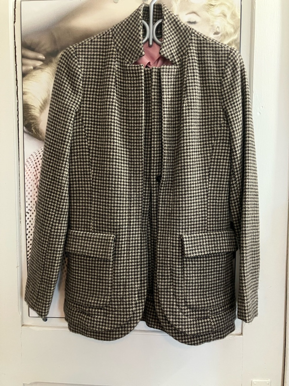 Eddie Bauer Wool Black & Cream Houndstooth Blazer with Pink Lining - Picture 3 of 7